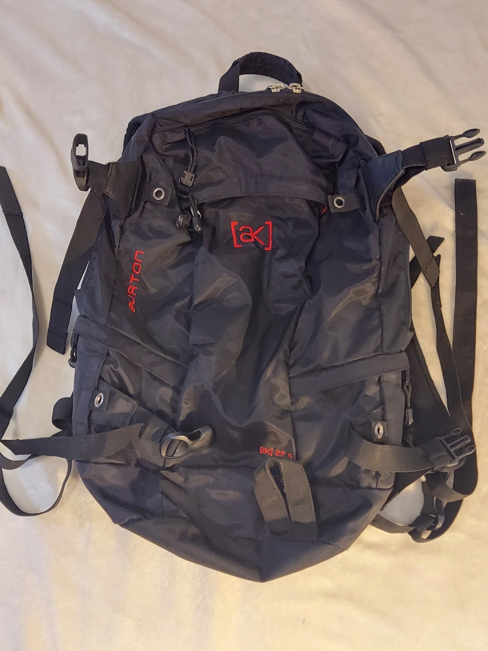 Burton [ak] 22.5 Black Technical Backpack - Men's In Line New Condition